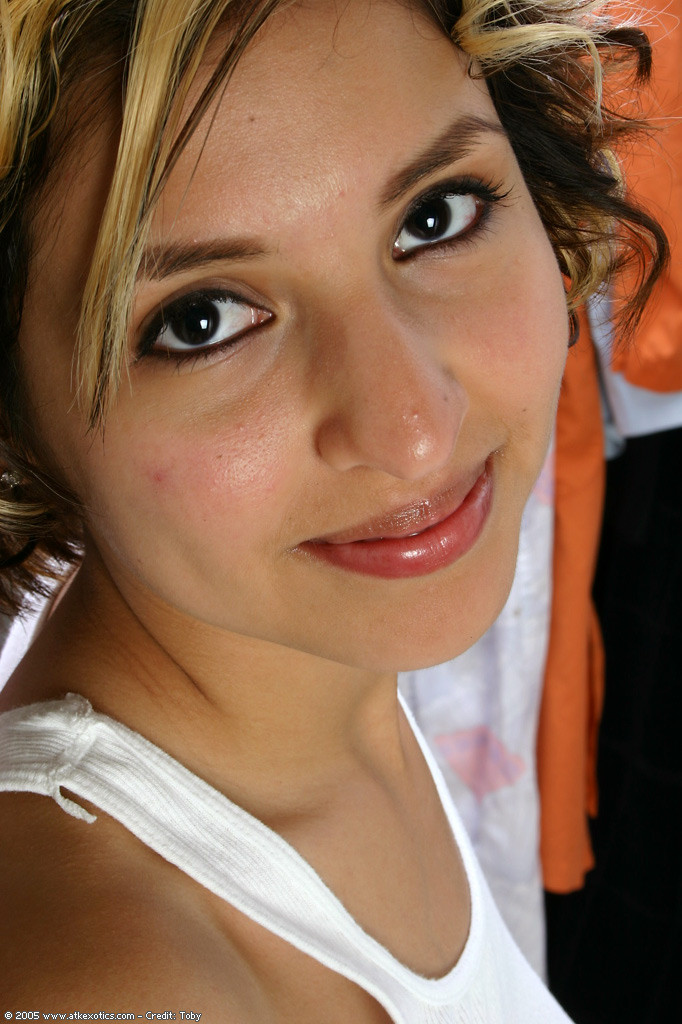 Tetas firmes coño apretado y todo hottie
 #78662657