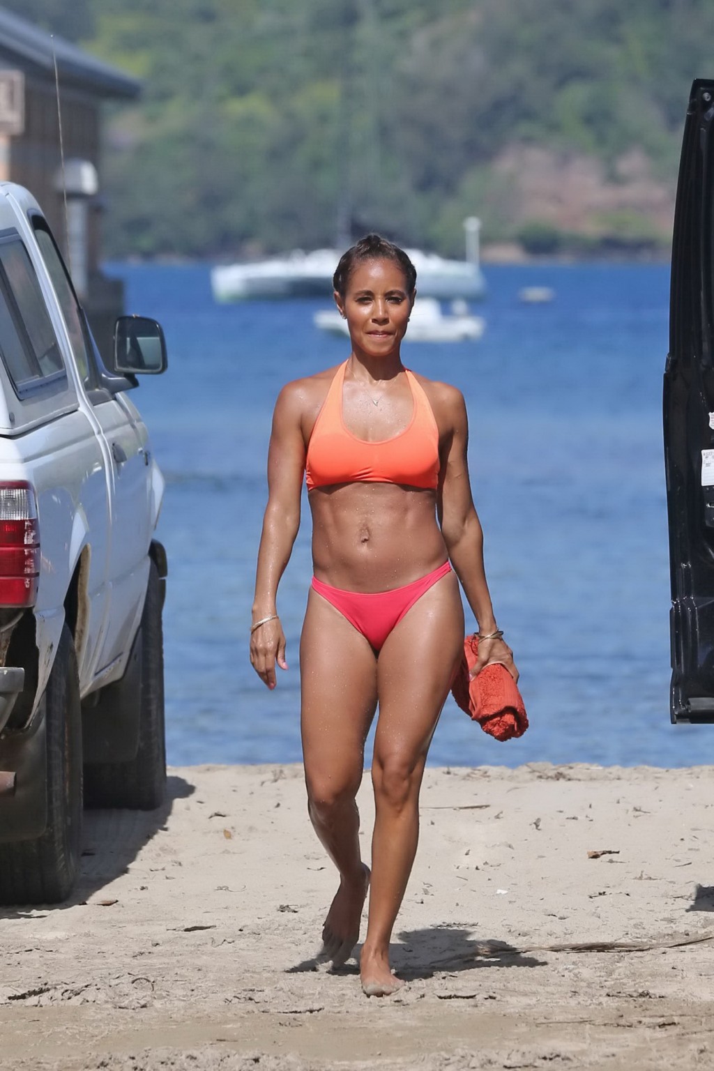 Jada pinkett smith montre son corps en bikini en pleine forme
 #75156583