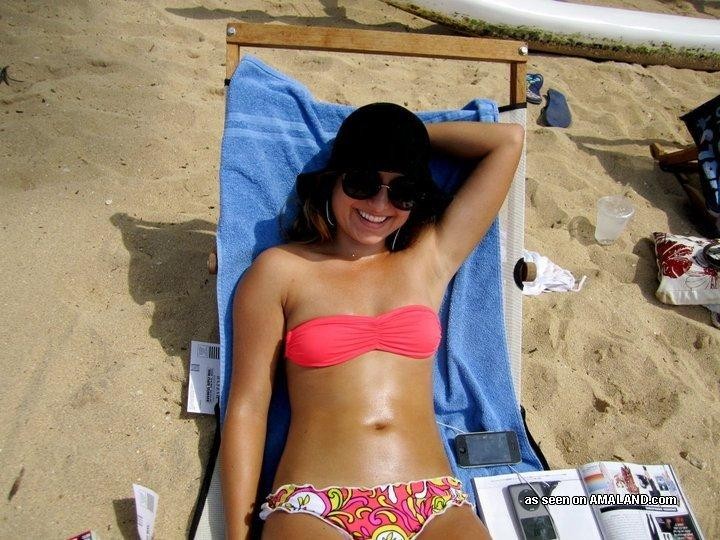 Photos of sexy amateur hotties in bikinis posing #75694304