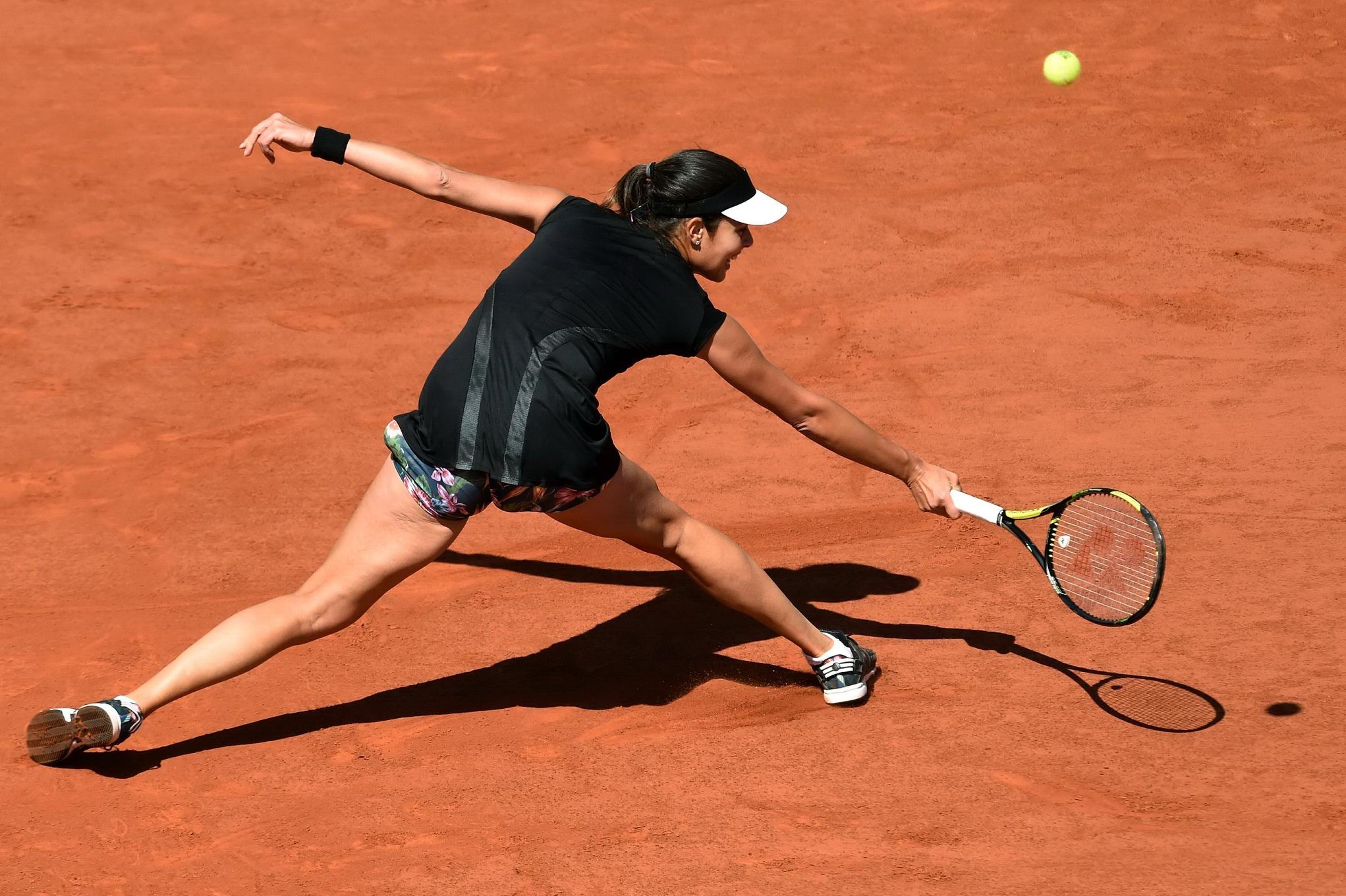 Ana ivanovic che mostra le sue mutandine alla semifinale del 2015 
 #75159685