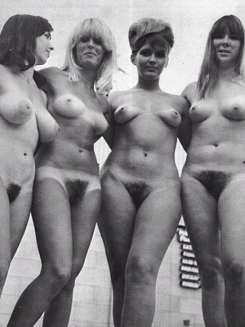 Photos de sexe d'amateurs poilus et rétro
 #67419735