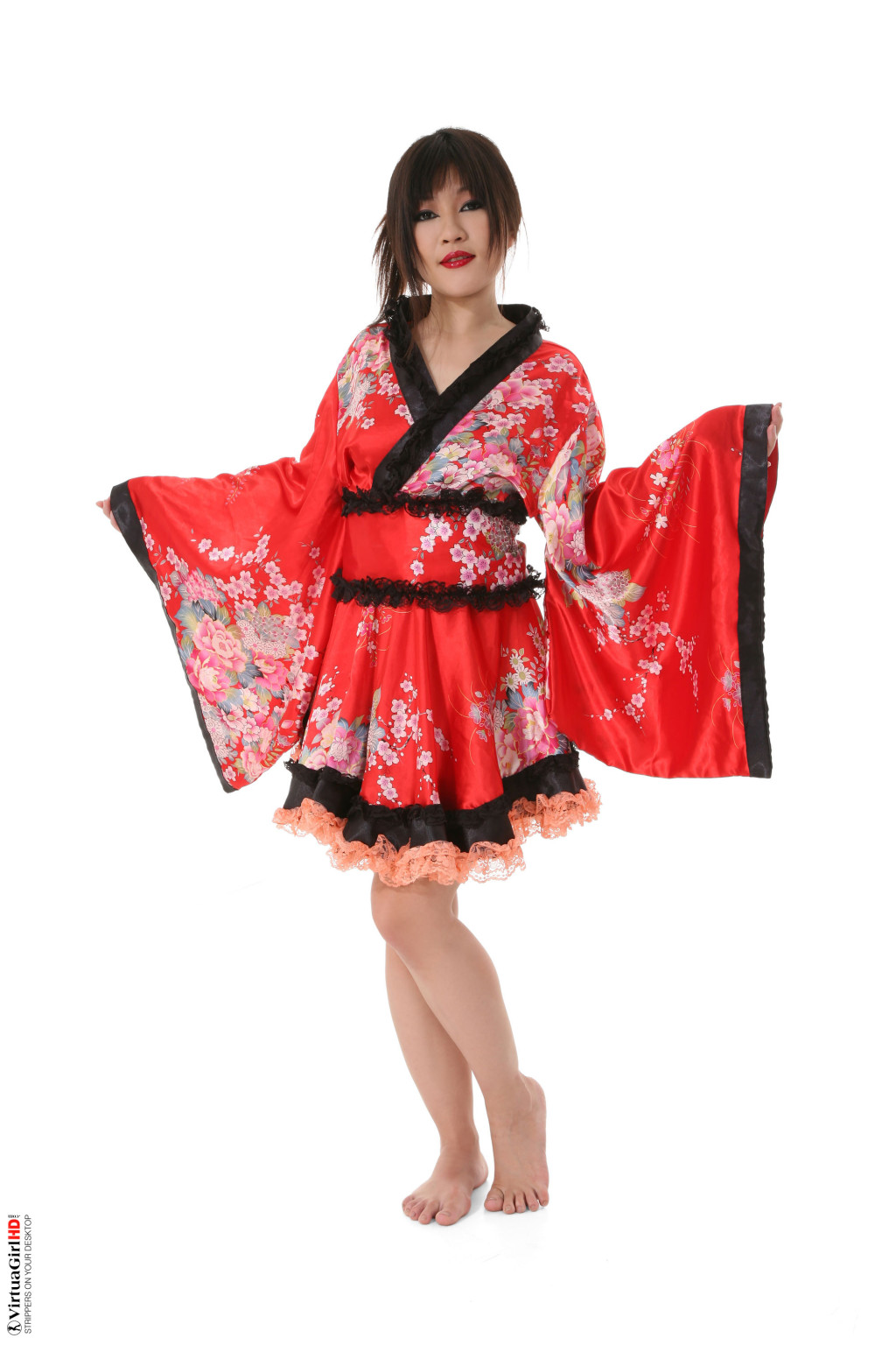 La geisha sexy Maya Mai montre sa chatte poilue.
 #69844343