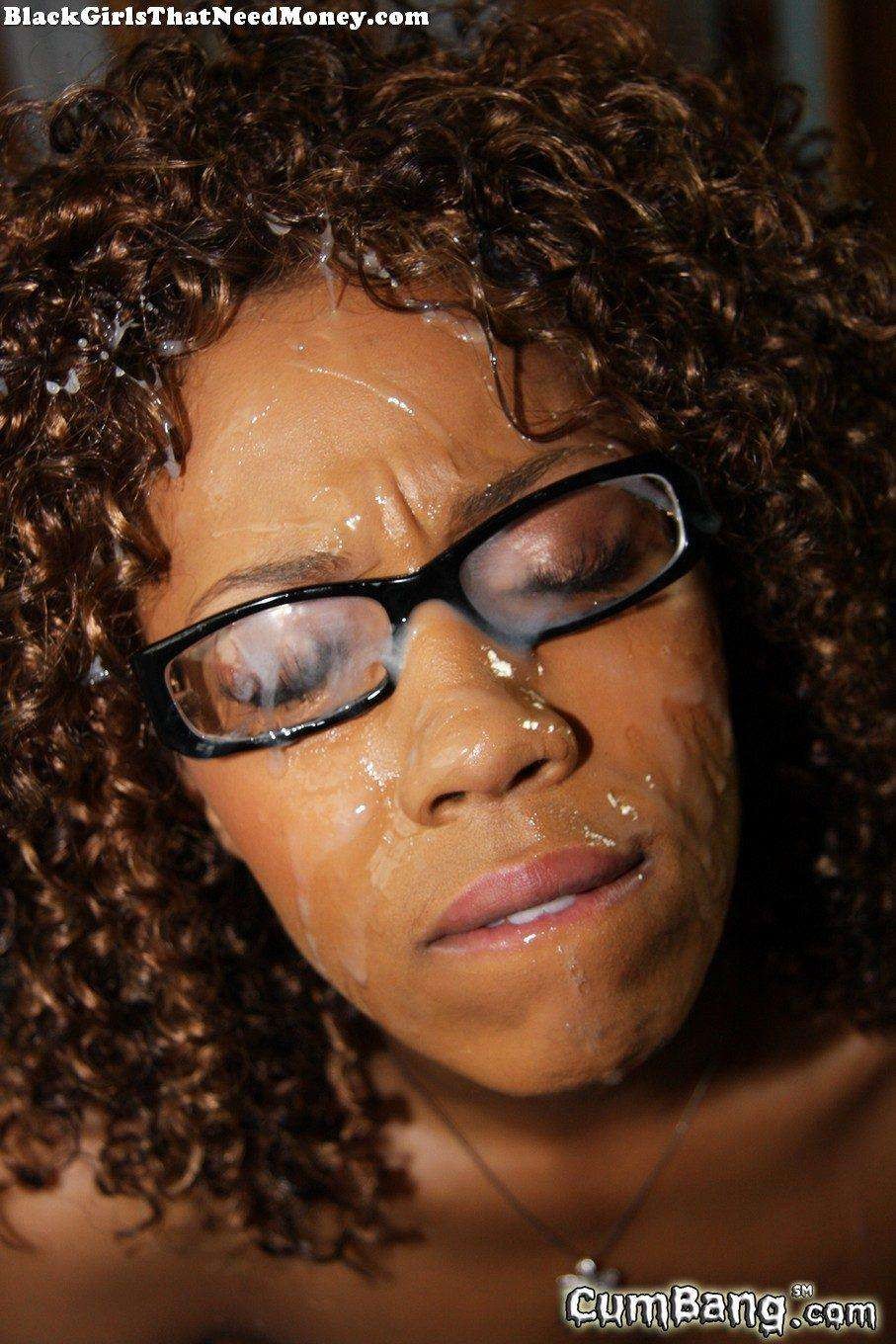 Jenny stone nimmt es mit 9 weißen Kerlen auf und sie tränken sie in Sperma
 #73327674