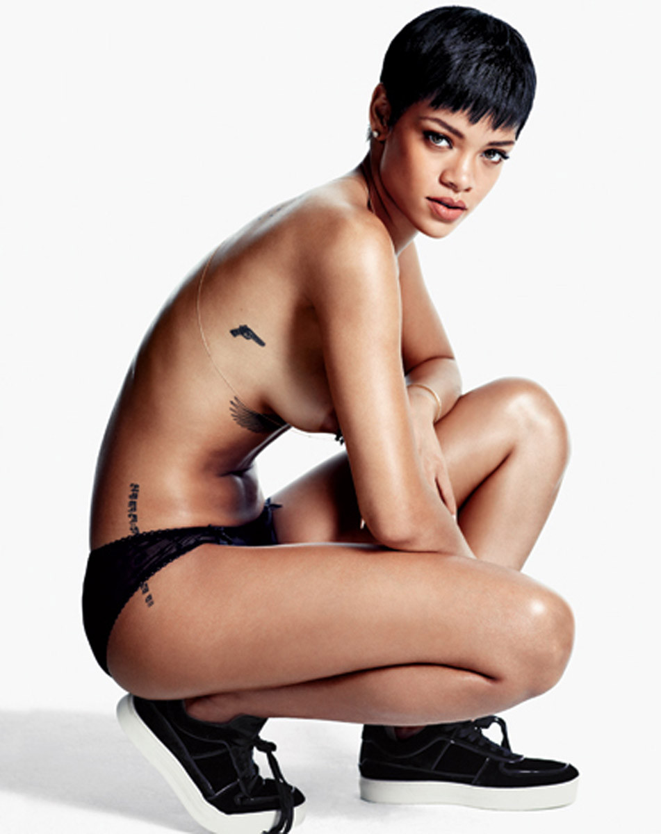 Rihanna guardando sexy e caldo in gq magazine
 #75248515