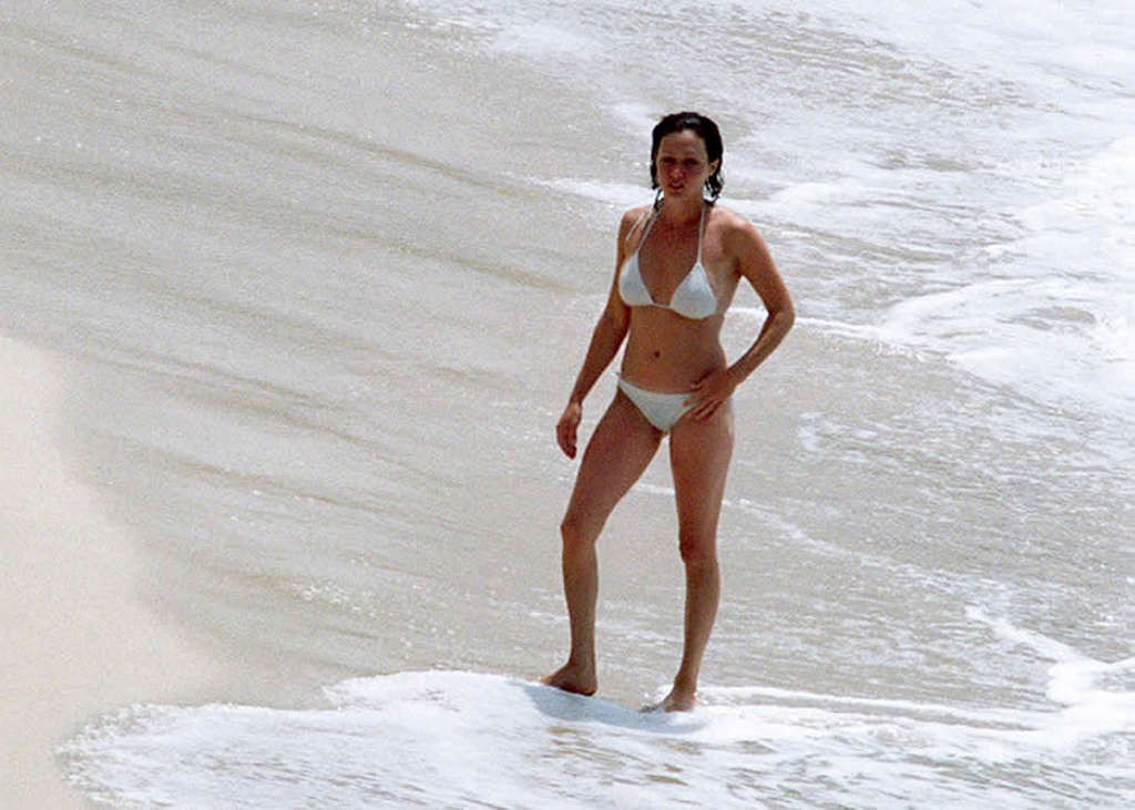 Shannen Doherty exposing her nice big tits on beach paparazzi pictures and in se #75359457