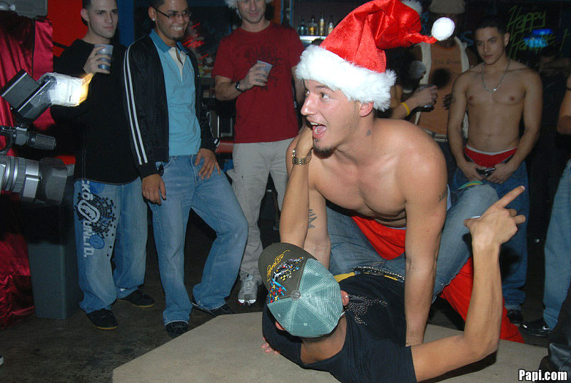 Diese heiße Papi Xmass Party ist von der Kette
 #76906015