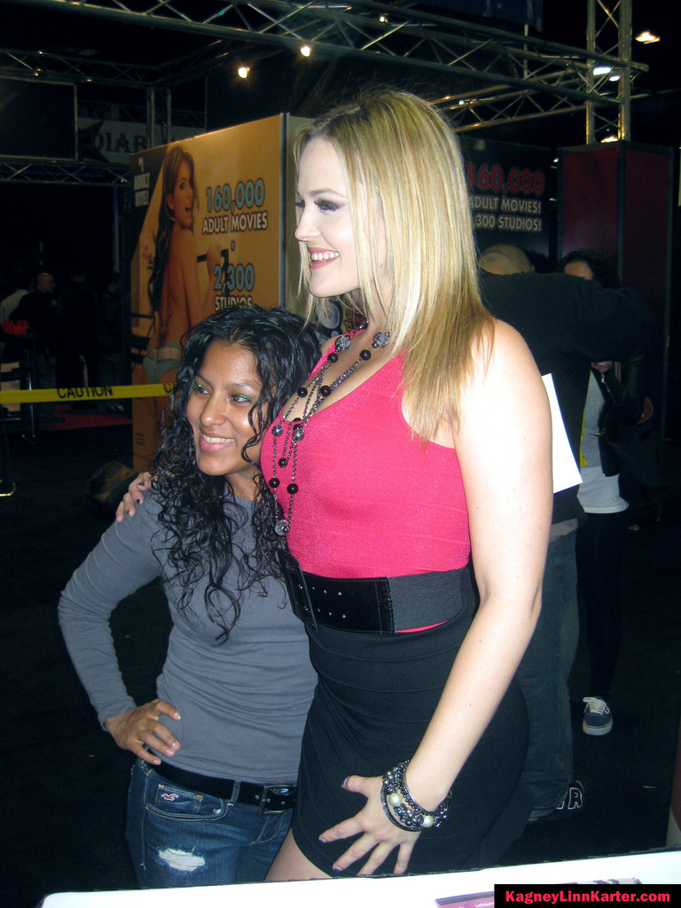 Kagney linn karter signing and greeting at a show
 #70155291