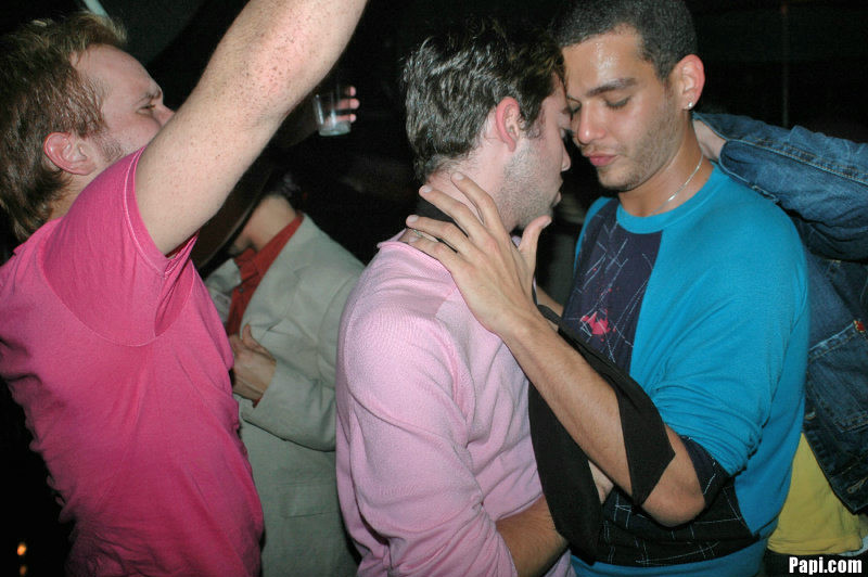 Incredibili ragazzi del club gay colpiscono il mercato dell'incontro per qualche azione anale calda in questo caldo u
 #76958433