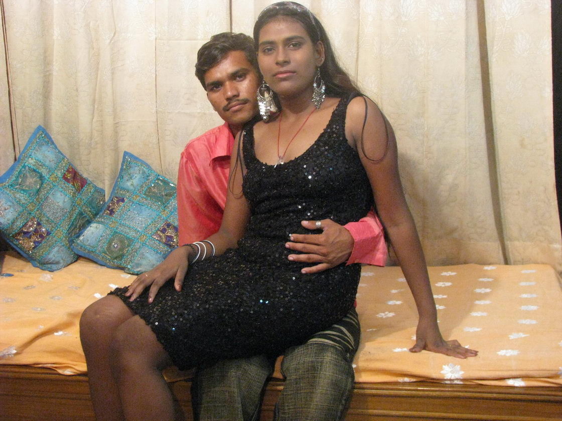 Beauté indienne se fait baiser le cul
 #69108288
