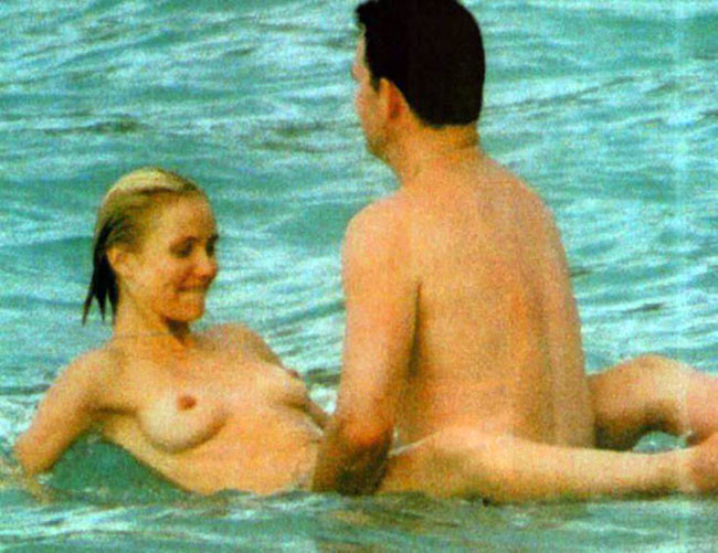 Celebrity Cameron Diaz shoing exposed perky tits #75401246