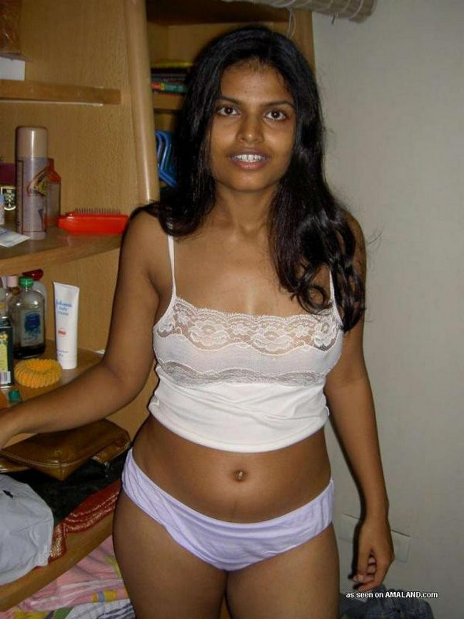 Indian gfs get naked and fuck #67253995