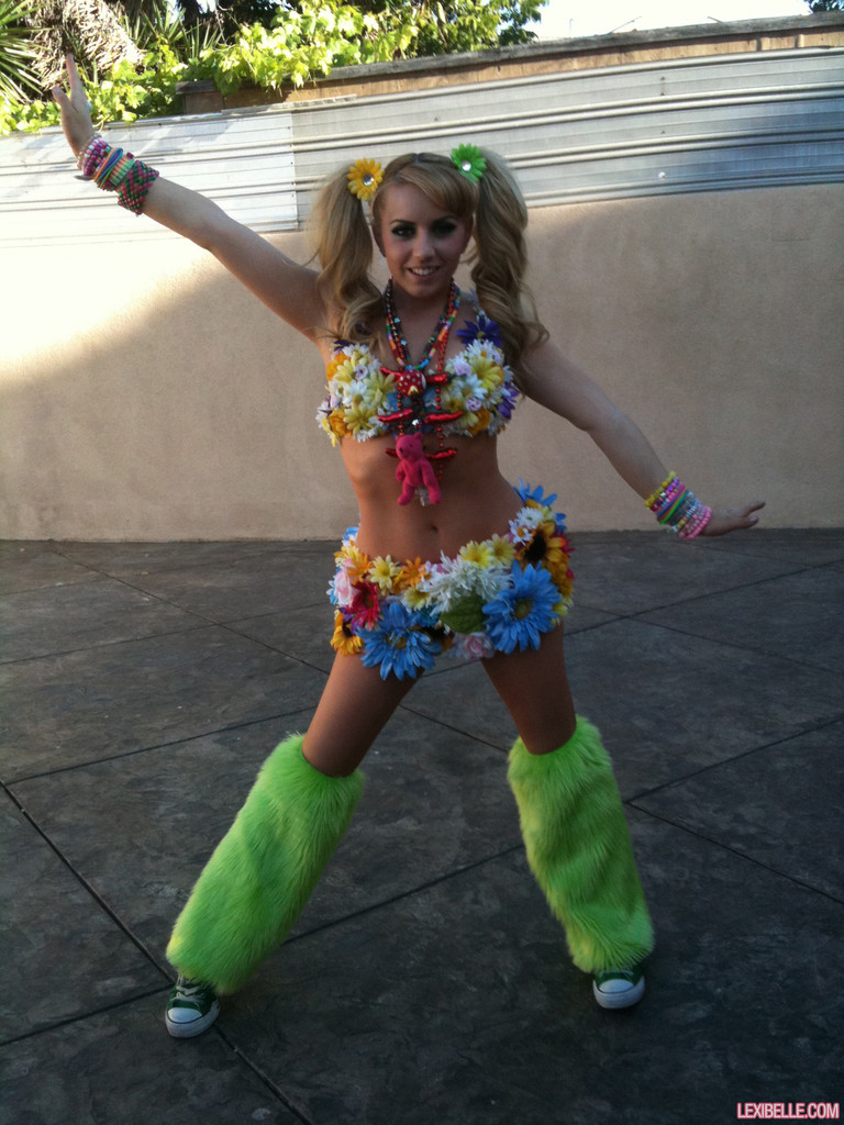 Lexi Belle collected these photos while partying in costume #67797778