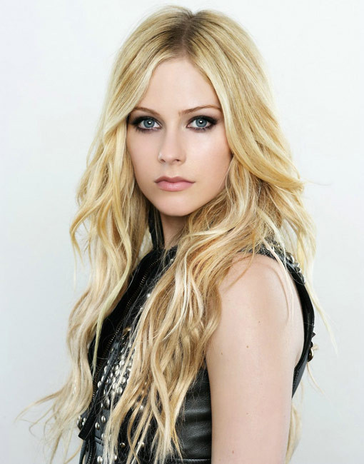 Celebrity Avril Lavigne in great sexy fishnet lingerie #75414157