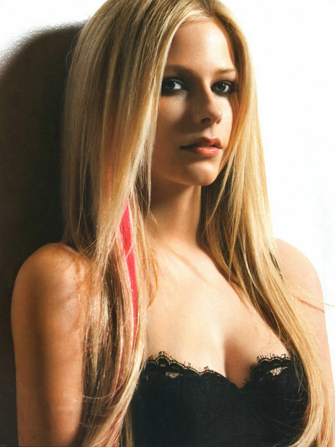 Celebrity Avril Lavigne in great sexy fishnet lingerie #75414168