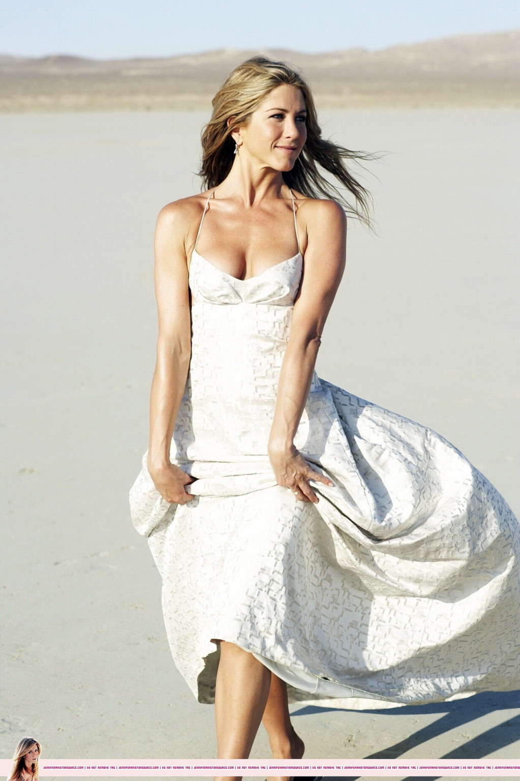 Jennifer Aniston almost nip slip at the 'Harper's Bazaar' beach photoshoot #75337055