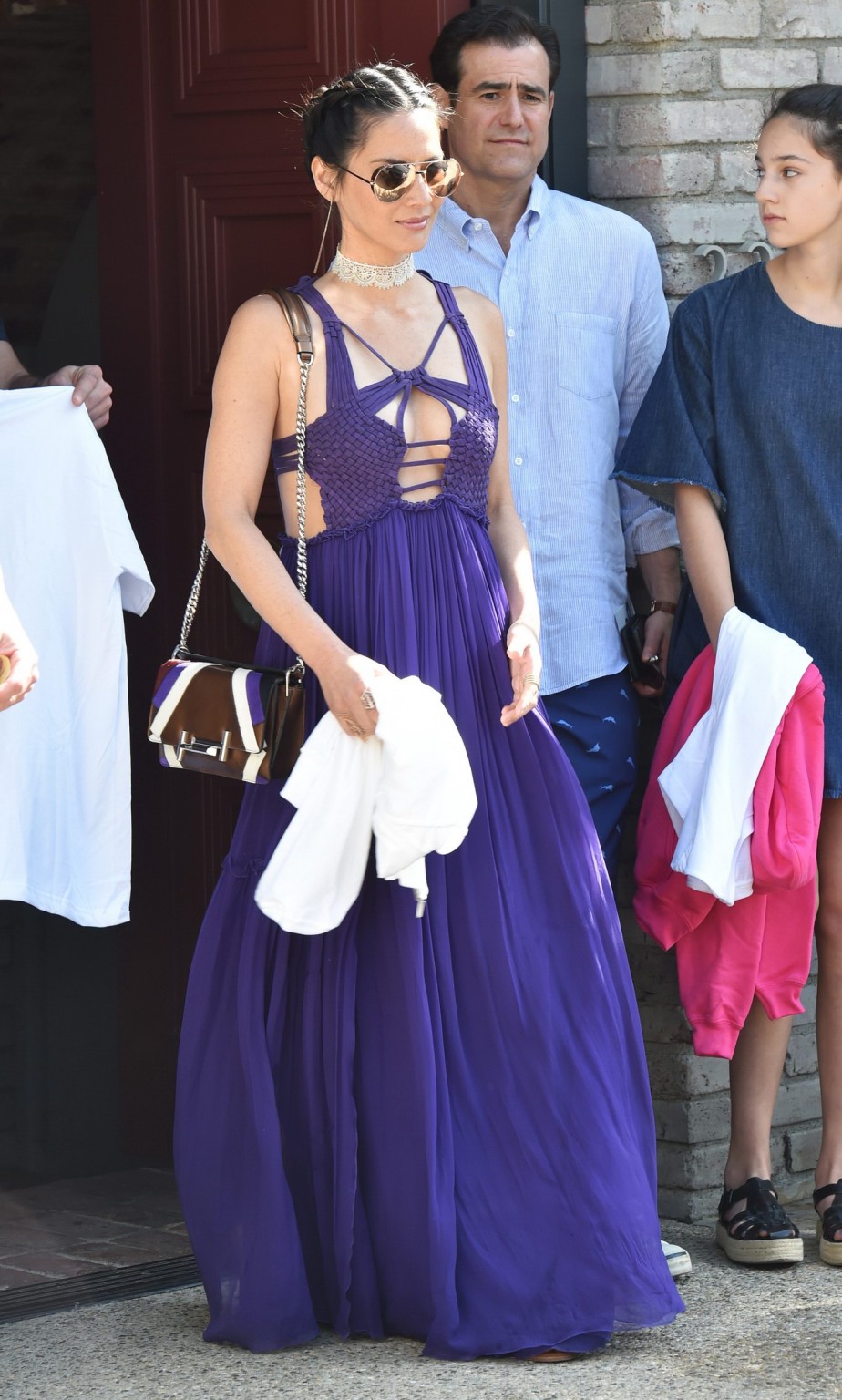 Olivia munn montrant ses seins dans une robe violette plongeante
 #75141459