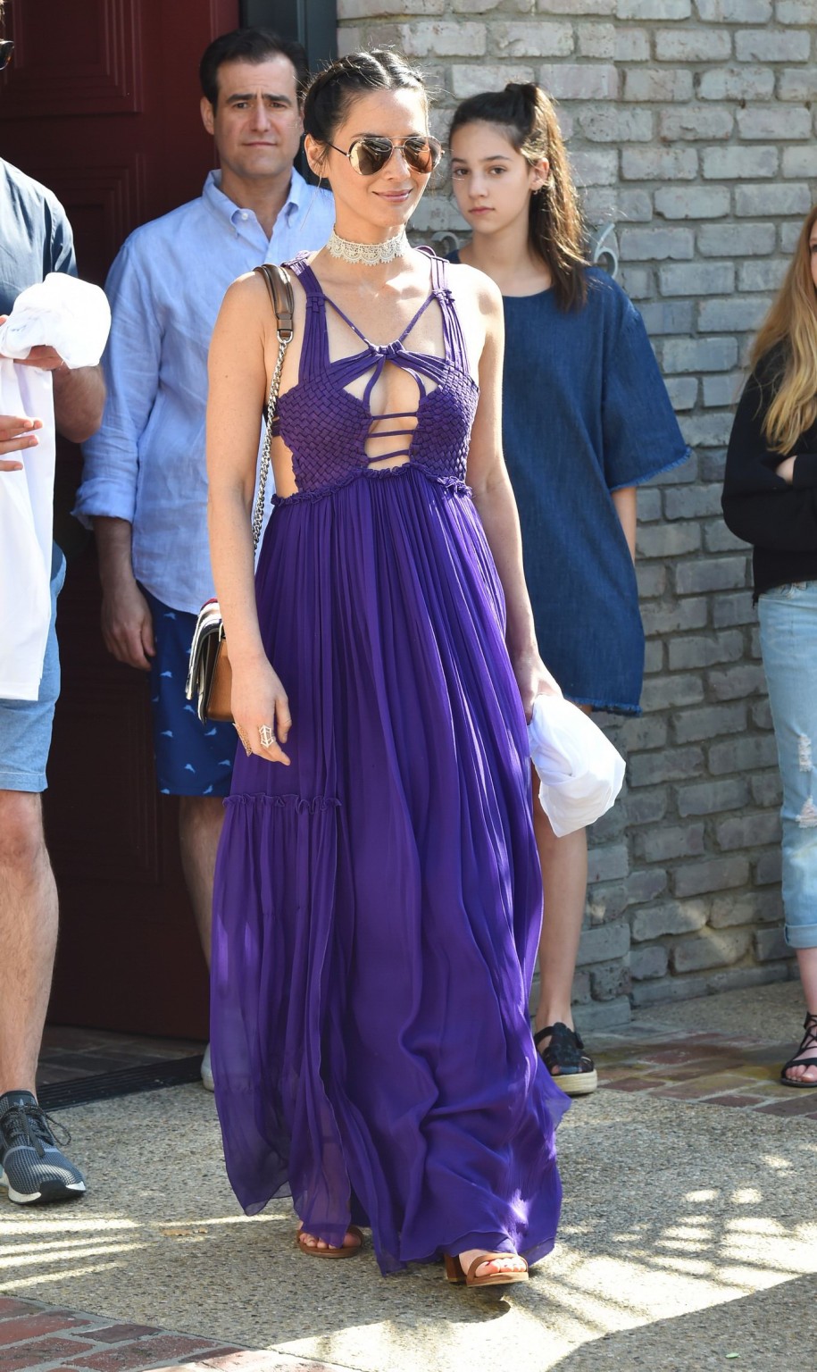 Olivia munn montrant ses seins dans une robe violette plongeante
 #75141476