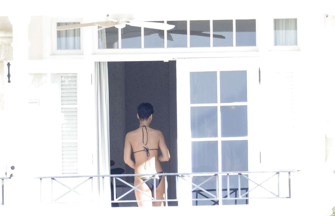 Rihanna showing her tits and bare ass while changing bikini #75244519