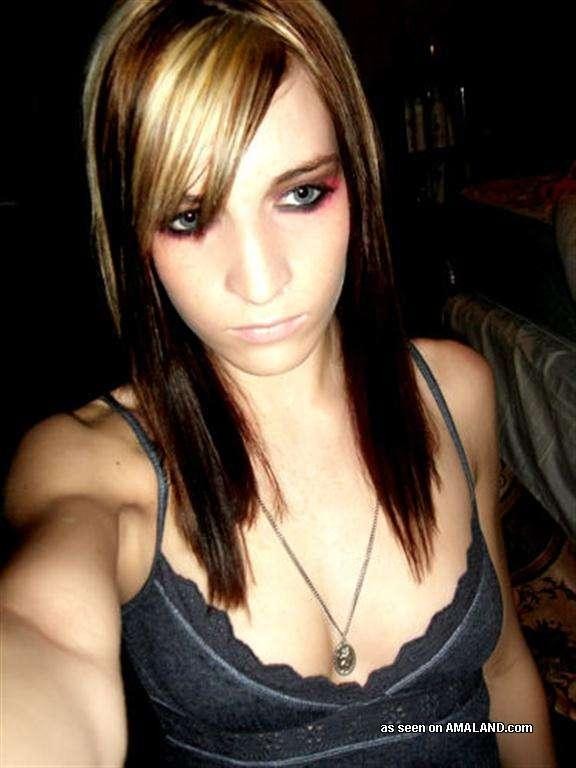 Sultry amateur emo chick showing off her nice tits #67215817