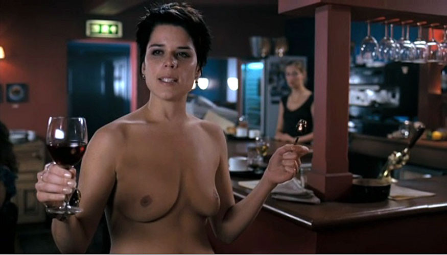 Neve Campbell zeigt ihre schönen großen Titten in nackten Filmkappen
 #75398143