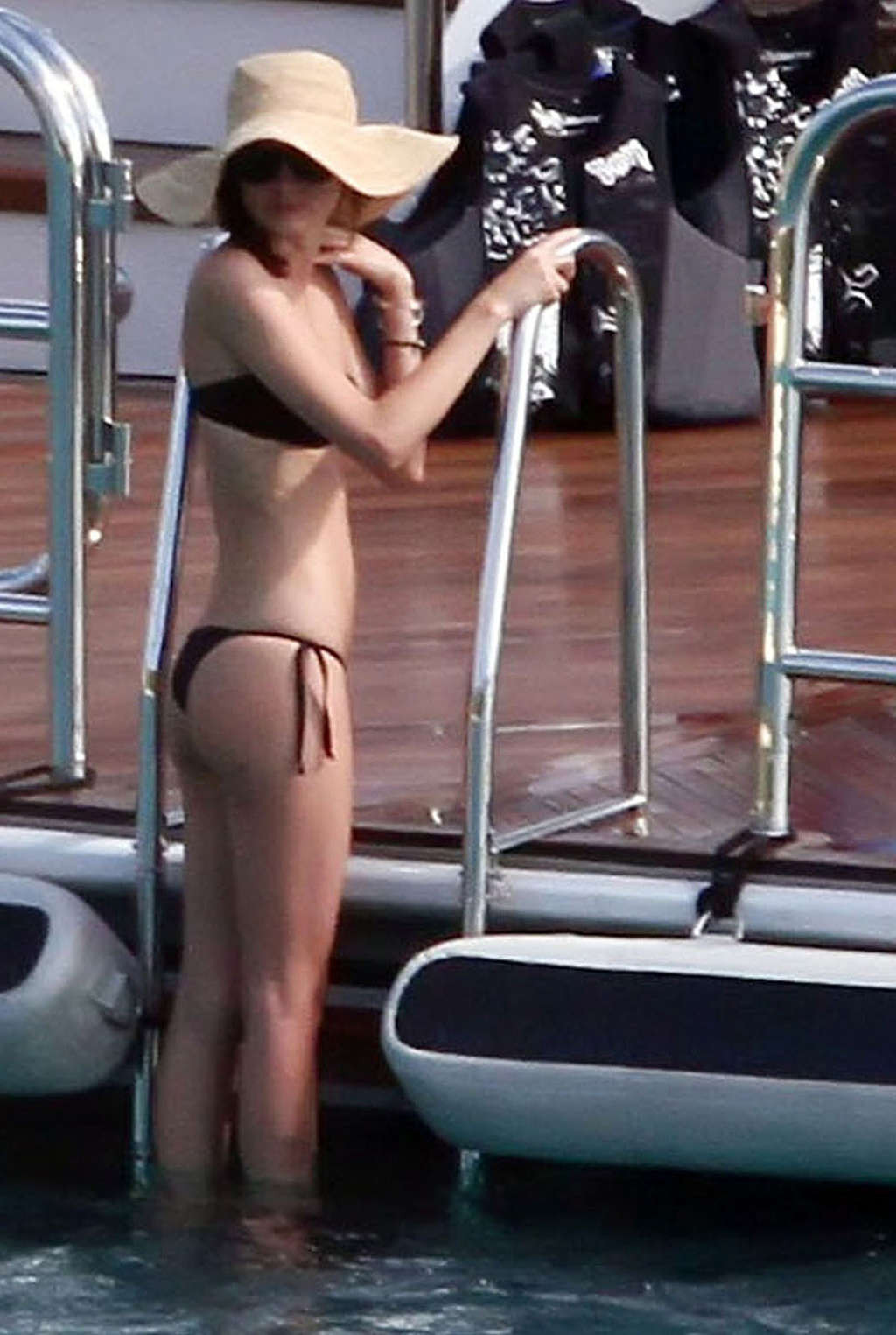 Miranda Kerr looking sexy in black bikini and her ass is amazingly hot #75362539