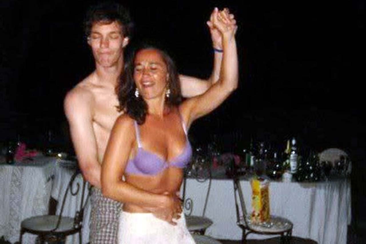 Pippa Middleton dancing without bra and enjoying in topless on yacht #75305270