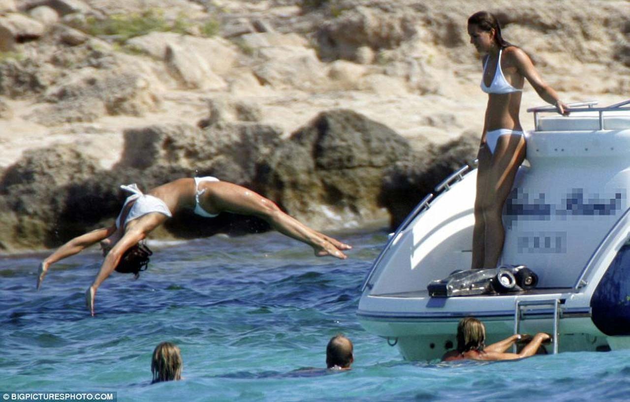 Pippa Middleton dancing without bra and enjoying in topless on yacht #75305298