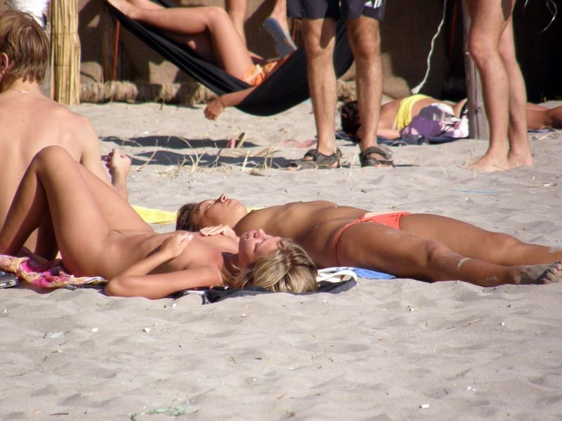 Fotos nudistas increíbles
 #72311540