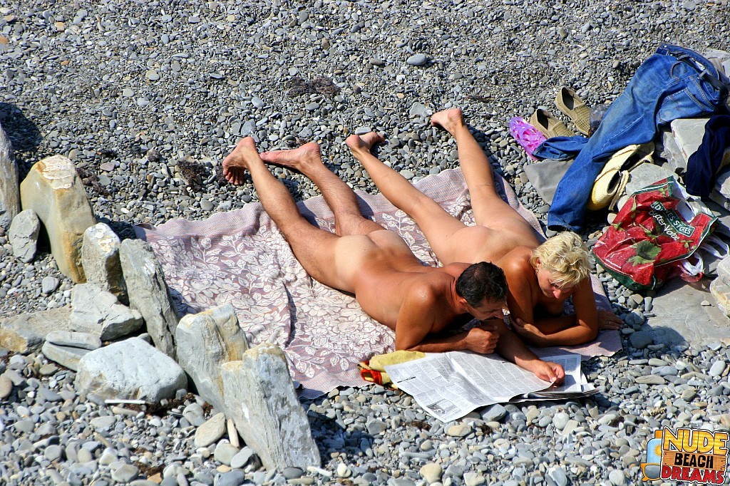 Totally naked couples enjoy on the beach #67306554