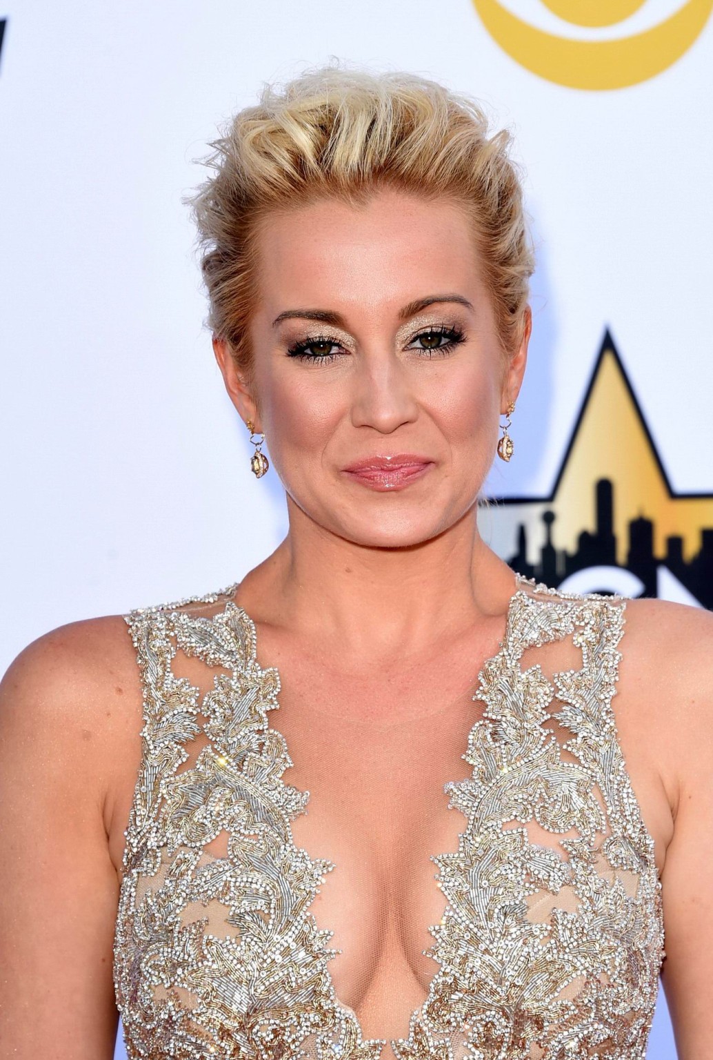 Kellie pickler mostrando enorme scollatura al 50 ° accademia di premi di musica country
 #75166716