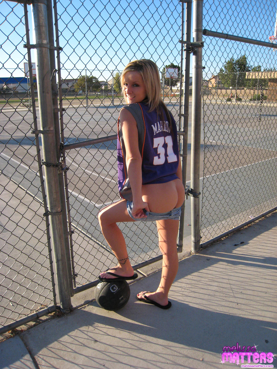 Cute teen Melissa and her lovely body getting a little naughty at the basketball #70419700