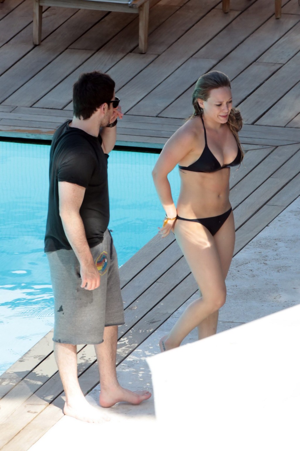 Hilary duff con indosso un bikini sulla spiaggia italiana
 #75296543