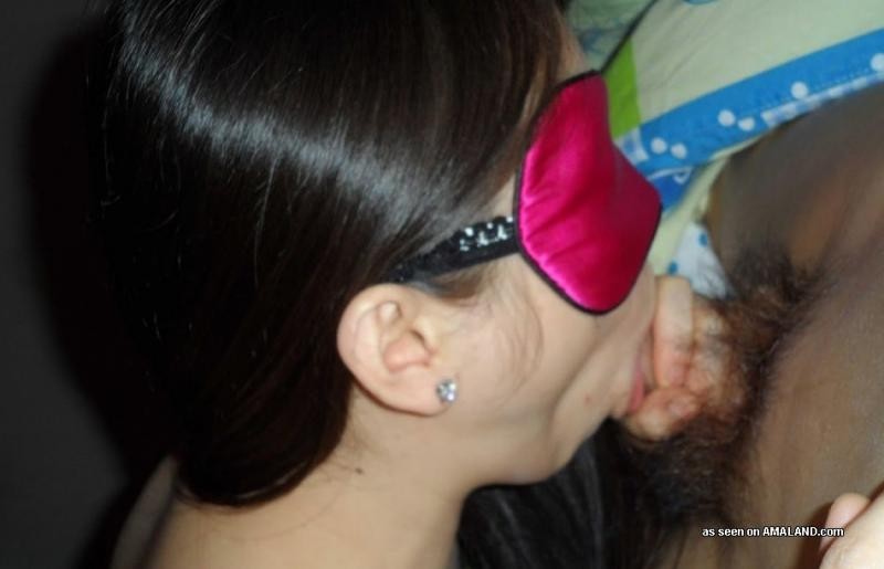 Compilación de una nena traviesa con los ojos vendados dando la cabeza
 #74200422