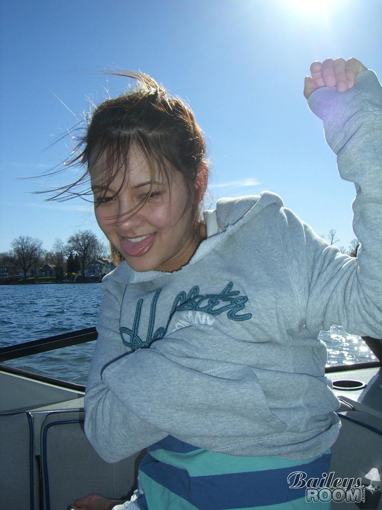 Real amateur teen girl topless on boat #78615507
