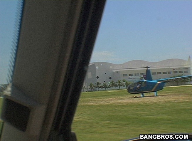 Große Runde Arsch Ebenholz Hacke Burger bekommt ihre Creme Füllung fix
 #73425374