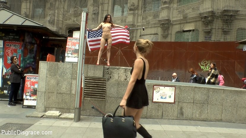 Juliette March american tourist humiliates herself nude in publi #71938734