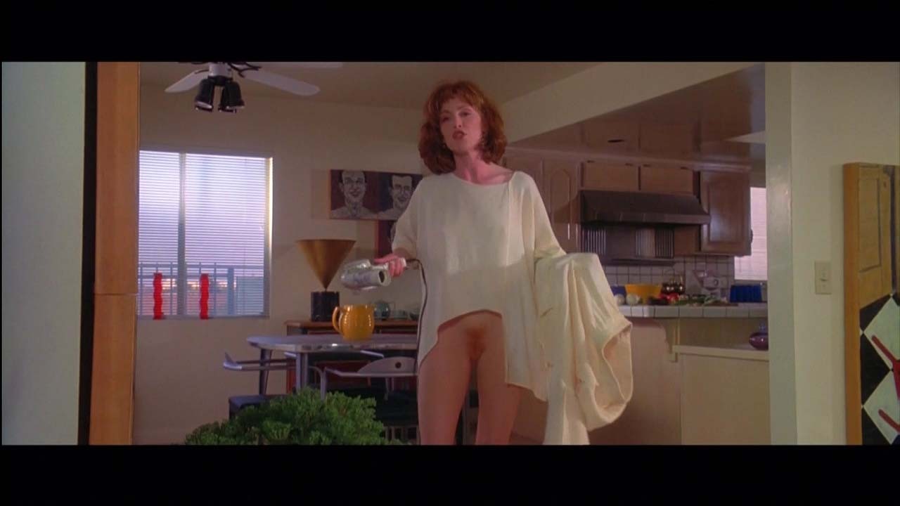 Julianne Moore exposing her nice big boobs and hairy pussy in nude movie scenes #75307568