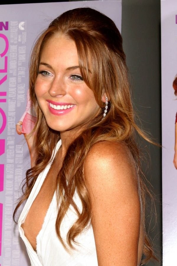 Lindsay lohan en topless
 #75424187