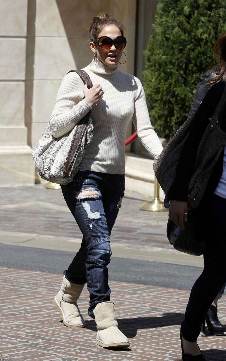 Jennifer Lopez walking on street and showing fantastic tits #75354394