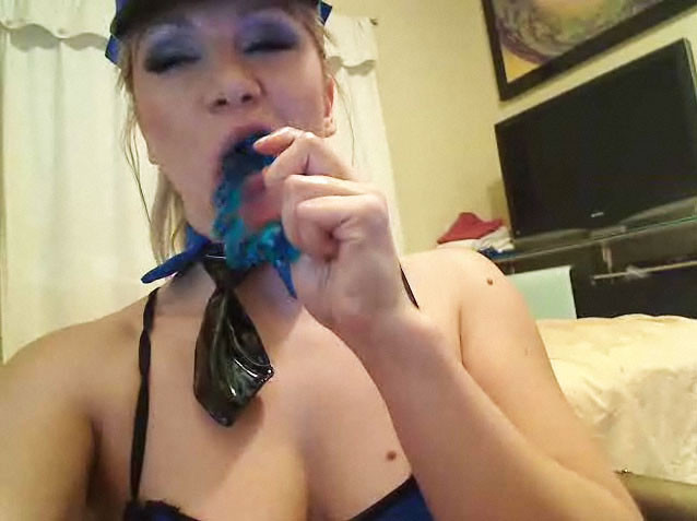 Lea lexis vestita come una poliziotta sexy gioco anale di perline e figa
 #68998460