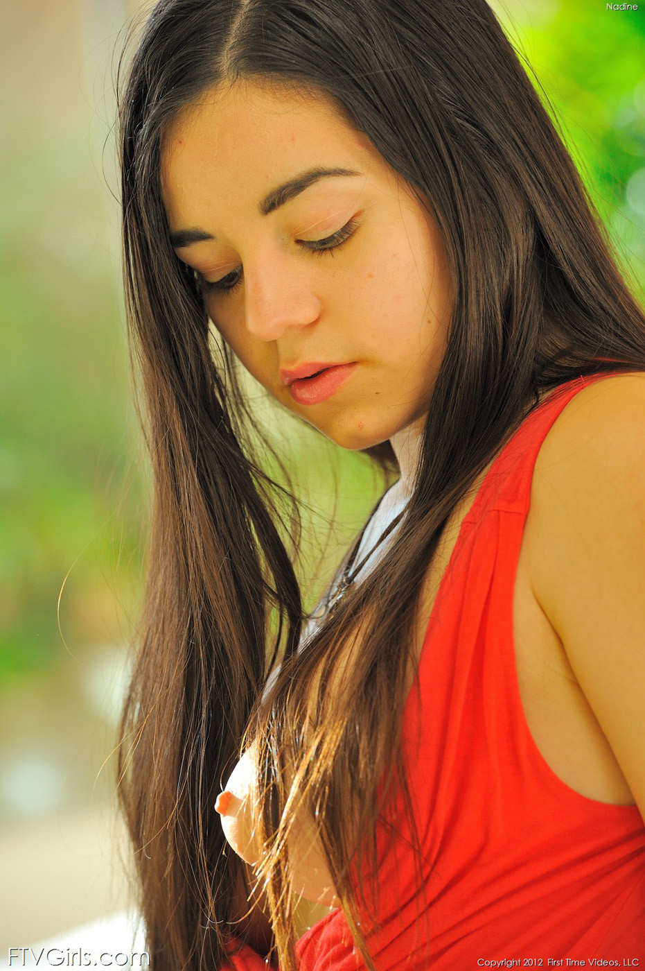 Nadine sexy en un vestido de verano
 #71252503