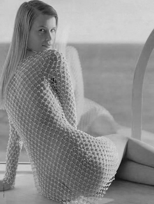 Claudia Schiffer nude pics on the beach #75445755