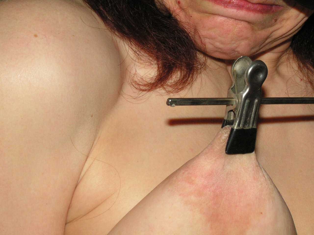 Amateur masochist in tit torture and nipple clamped #71910201