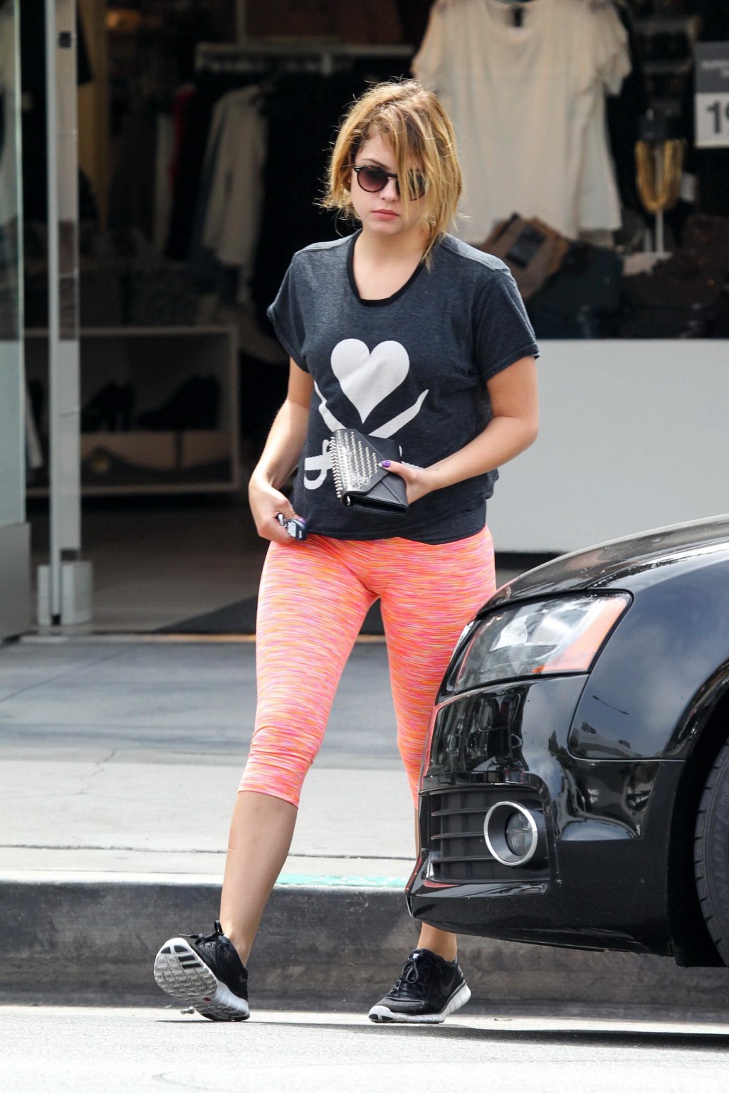 Ashley benson zeigt ihren Arsch cameltoe tragen Strumpfhosen aus in west hollywood
 #75221001