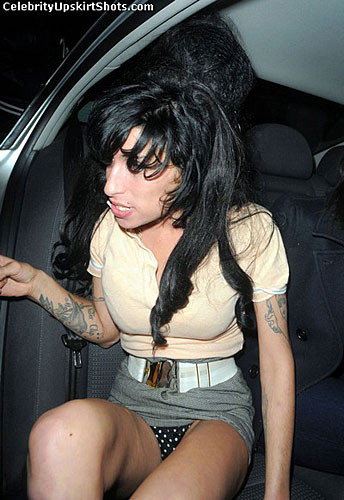Amy Winehouse showing their super sexy ravishing body and pick #75338034