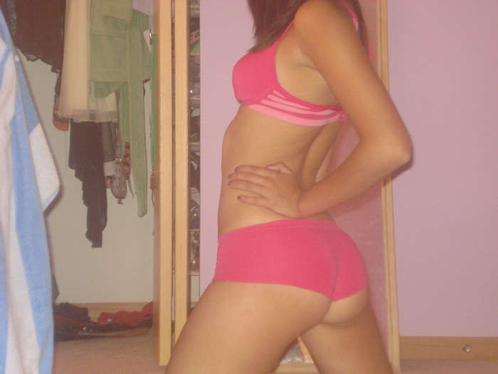 Bilder einer umwerfenden Latina mit tollem Körper
 #75707197