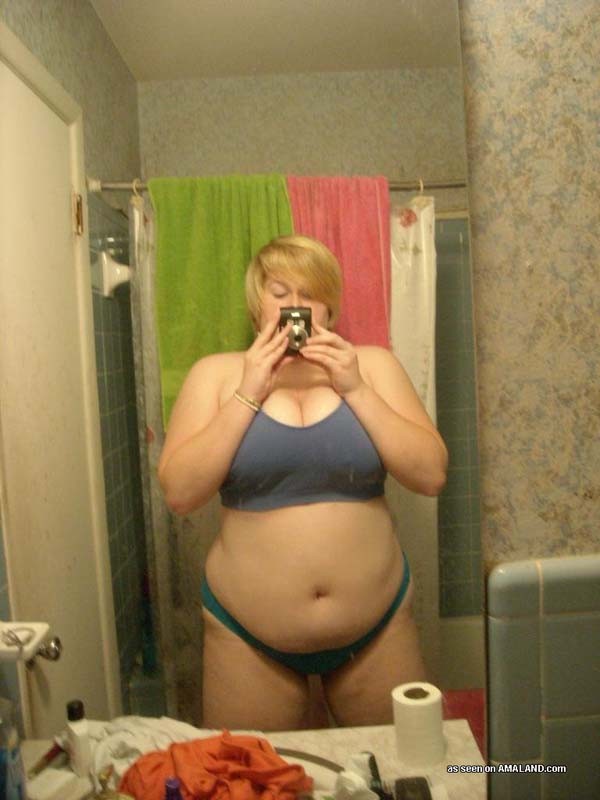 Puta con tetas gigantescas
 #75509656