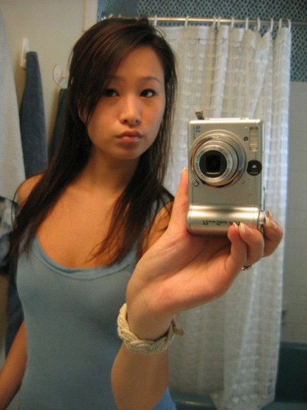 Naughty and hot selfpics taken by an amateur Asian chick #69906598