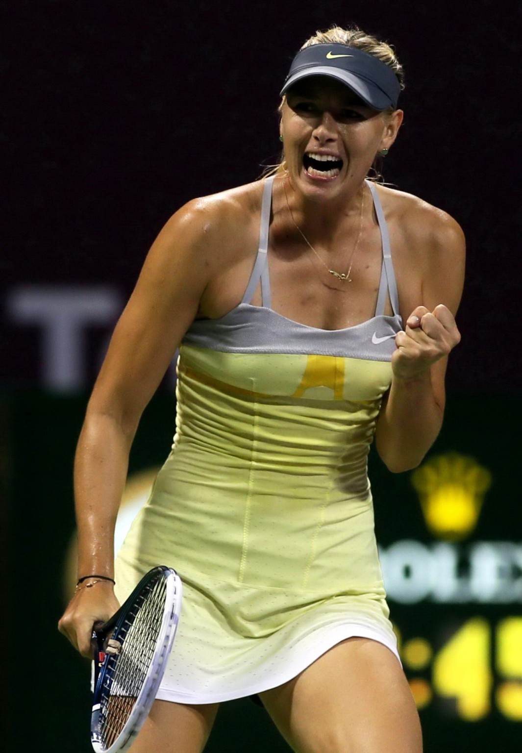 マリア・シャラポワがドーハで開催されたWTAカタール・オープン・テニス・トーナメントでスカートをめくる
 #75241177