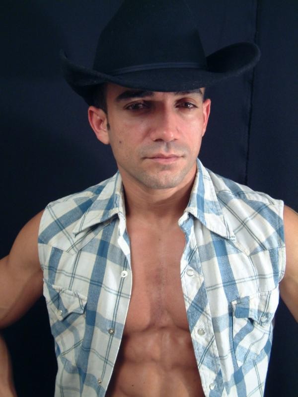 Sexy gebauter nackter Cowboy
 #76996003